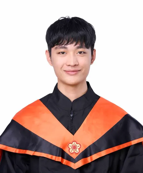 En-Yi Chou (Derek) 周恩毅